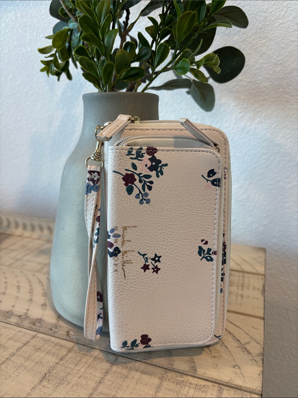 Nicole Miller Cream Floral Wristlet Clutch